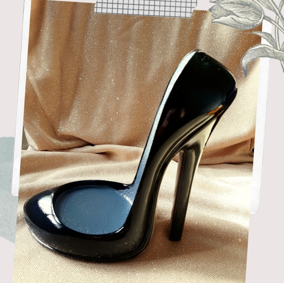 BNIB High Heel Wine Bottle Holder - Picture 2 of 2
